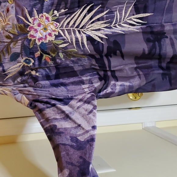 Johnny Was Kasumi Velvet boxy shirt - Picture 3 of 8